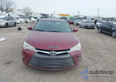 2015 Toyota Camry Le z USA, uszkodzony, nr VIN 4T1BF1FK2FU988997